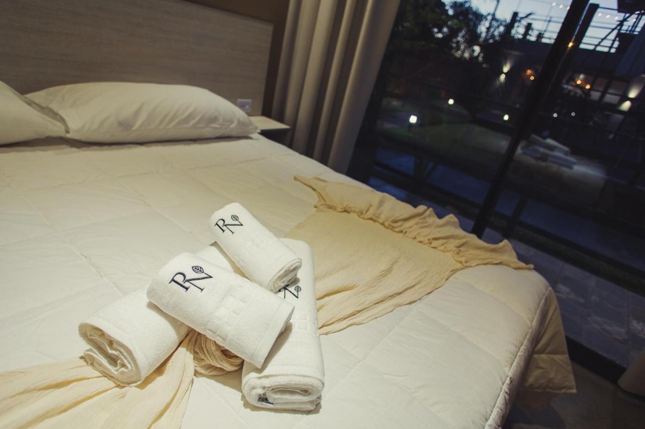 Paraiso Natural Apart & Hotel Iguazu プエルト・イグアス エクステリア 写真